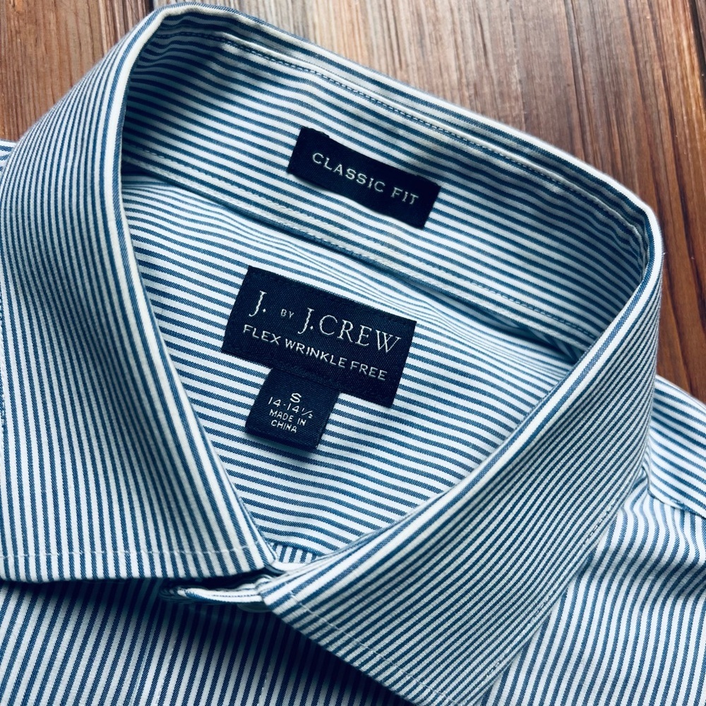 J.Crew Navy and White Classic Fit Pinstripe Shirt. Size S 14-14 1/2. - Picture 2 of 6